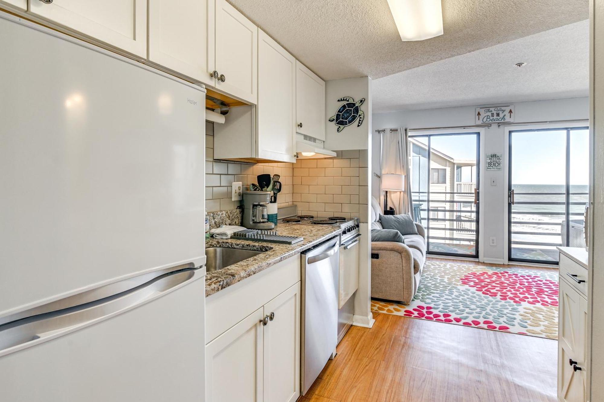 Cozy Beachfront Condo With Wifi, Views And Pool Access Myrtle Beach Exterior photo
