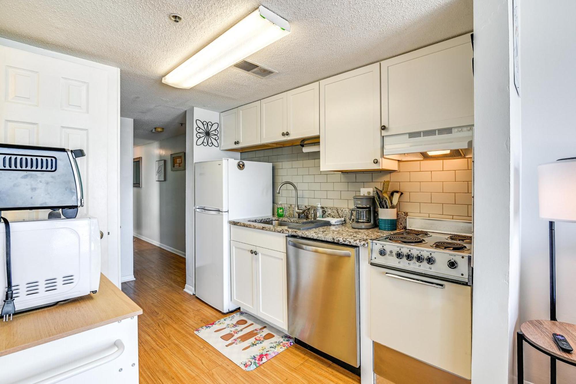 Cozy Beachfront Condo With Wifi, Views And Pool Access Myrtle Beach Exterior photo